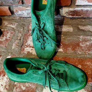 Puma Classic Suede Haribo Green Gummy Bear Low Sneakers